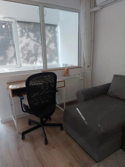 Apartament cu 2 camere semidecomandat, mobilat în Titan — fotografia 3