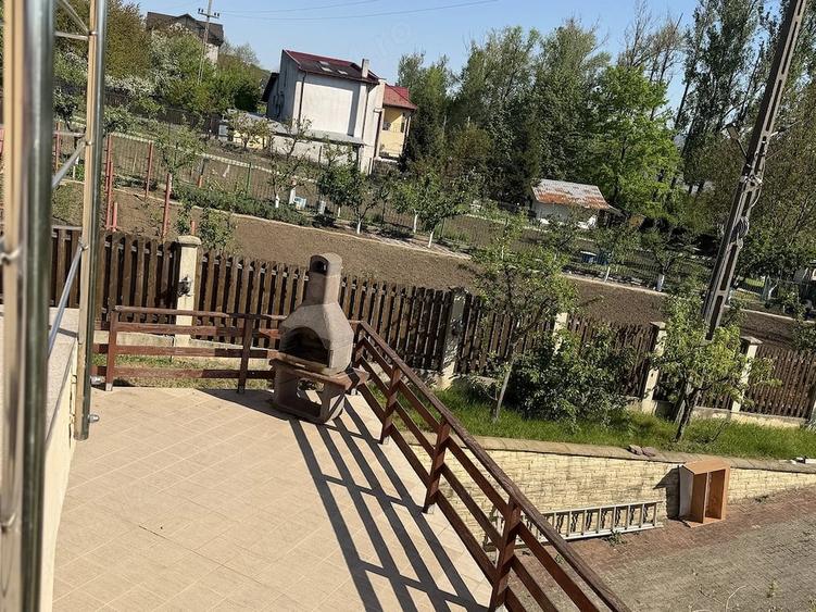 Casă cu Teren 1100 Mp în Central