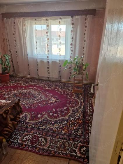 Vand apartament cu 4 camere in centru Turzii - 4