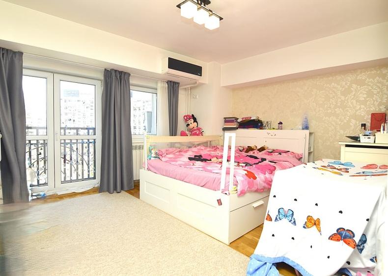 Apartament cu 3 camere decomandat, mobilat în Unirii