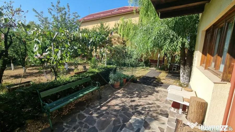 Casă cu 5 camere cu Teren 1000 Mp în Sud