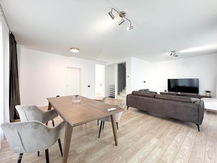 Duplex cu 5 camere cu Canalizare în Aviației