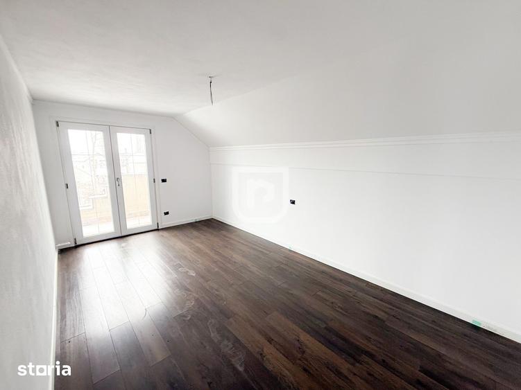 Casă cu 8 camere cu Teren 2650 Mp în Ițcani