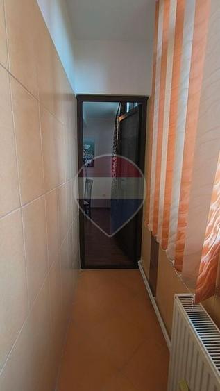 Apartament cu 2 camere decomandat, mobilat în Micro 13