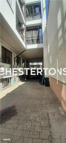 Apartament cu 4 camere semidecomandat în Cișmigiu
