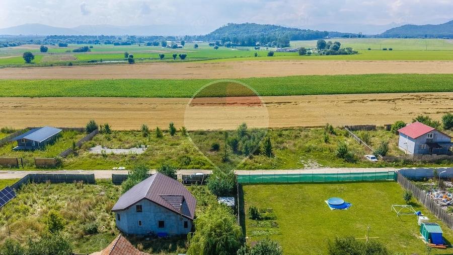 Teren de 1400 mp, în Bod