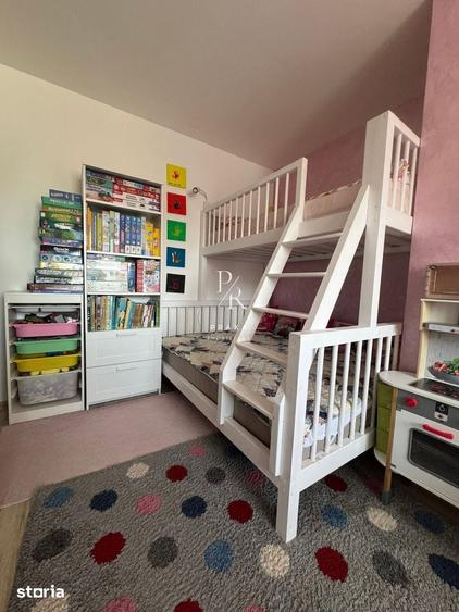 Apartament cu 3 camere semidecomandat în Florești