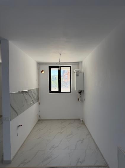 Casă cu 4 camere cu Canalizare în Roșu
