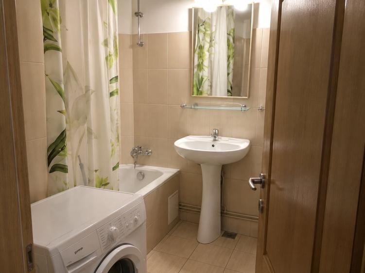 Apartament cu 2 camere decomandat, mobilat în Arcul de Triumf