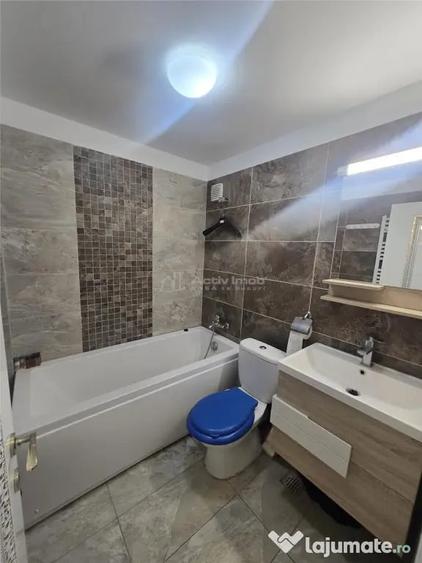 Apartament cu 2 camere semidecomandat în Tei