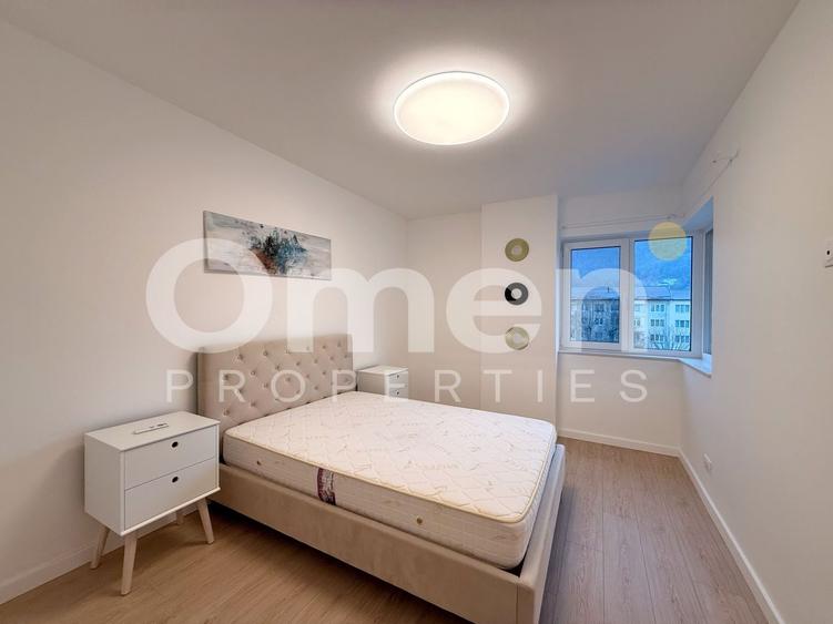 Apartament cu 3 camere decomandat, mobilat în Central
