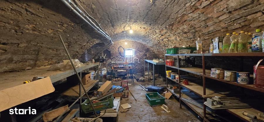 Casă cu 5 camere cu Teren 800 Mp în Vânători