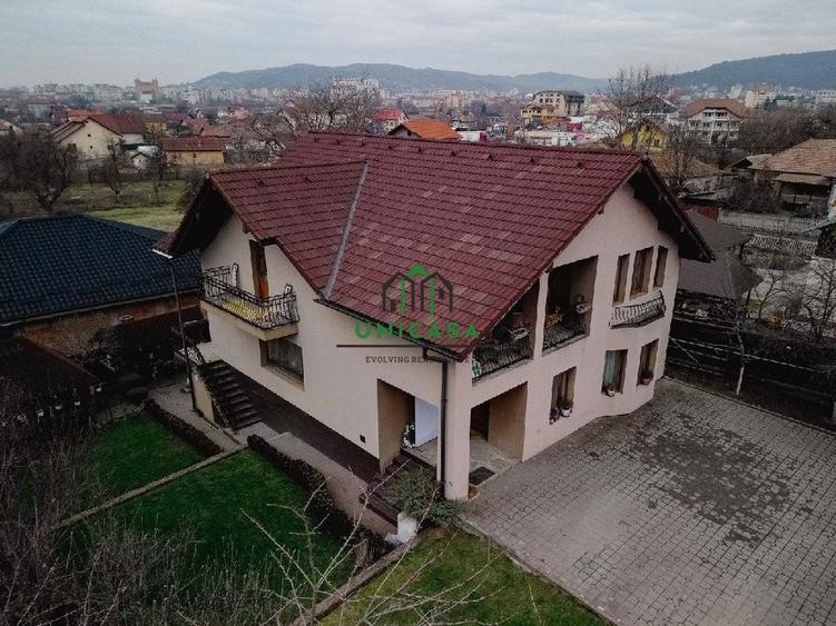Casă individuală cu 5 camere cu Canalizare în Goranu