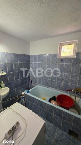 Casă cu 3 camere cu Teren 160 Mp în Câlnic