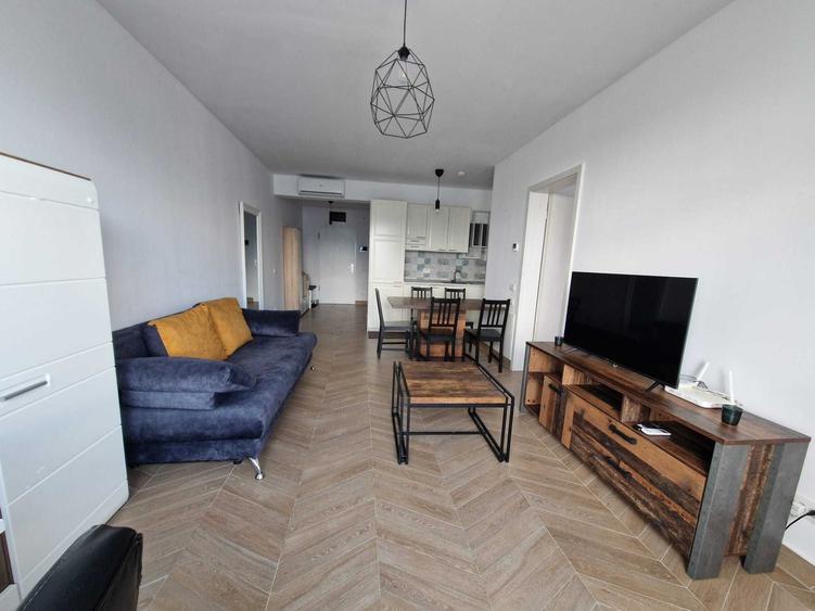 Apartament cu 2 camere semidecomandat, mobilat în Medicină