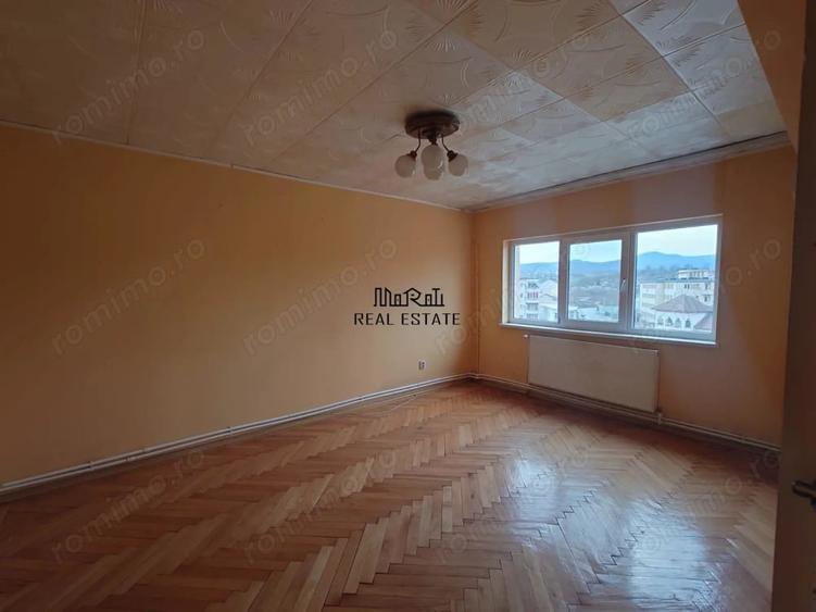 Apartament cu 3 camere în Ultracentral