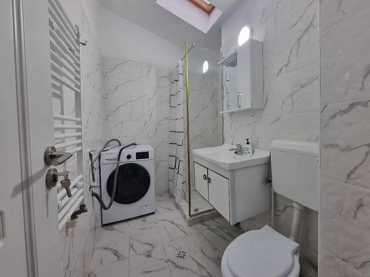 Apartament cu 2 camere semidecomandat în Răzvad