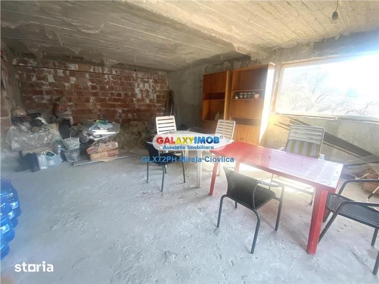 Casă cu 4 camere cu Teren 725 Mp în Posada