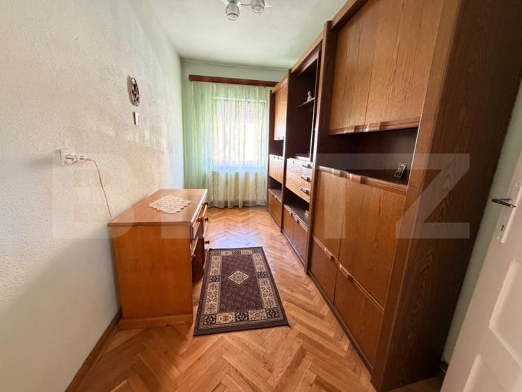 Casă individuală cu 4 camere cu Canalizare în Lupeni