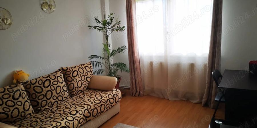 Particular ofer spre vanzare apartament movilat utilat+parcare - 2