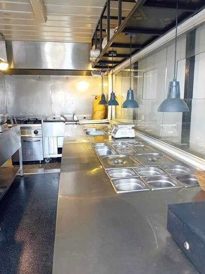 Container Fast Food aflat in Vama Veche - 6