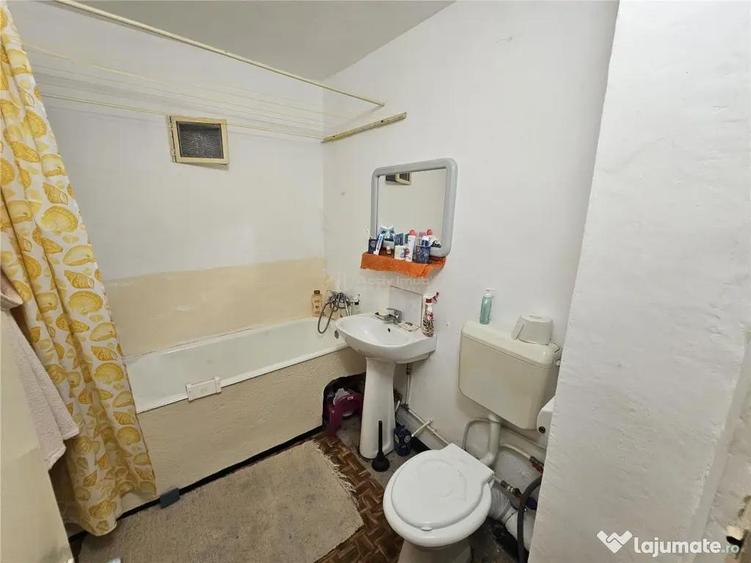 Resita, 3 Cam. Dec., Mobilat Utilat, Parter Inalt, Micro 4 - 1