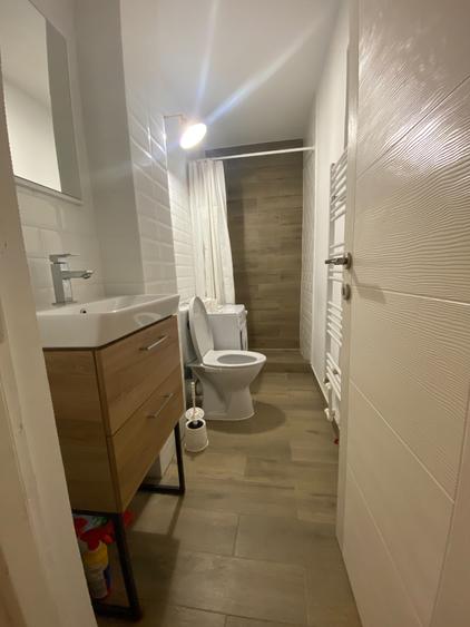Apartament cu 3 camere nedecomandat în Central