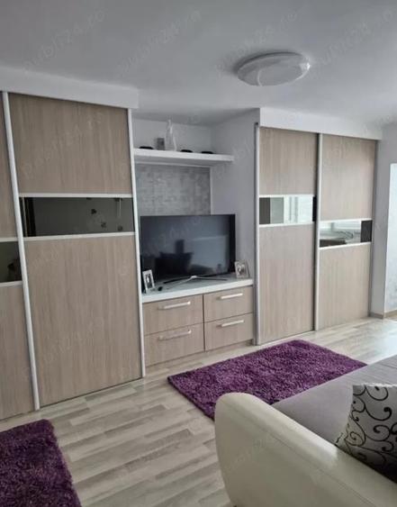 Apartament cu 3 camere Intre Lacuri decomandat 66 mp - 1