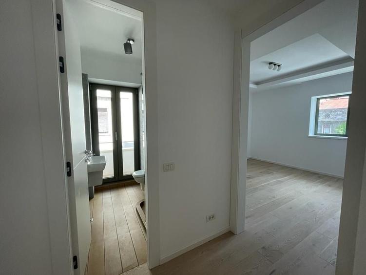 Proprietate versatilă în zonă exclusivistă – ideală pentru locuit sau investiție - 17