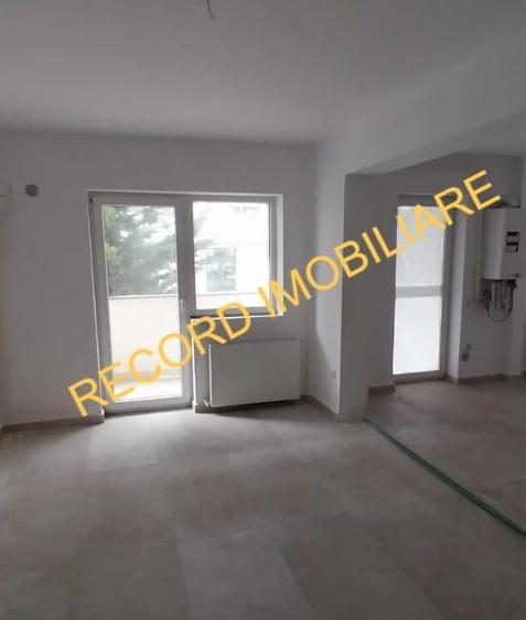 Spatiu comercial in CF, parter, 2 locuri parcare Finisat Floresti - 1