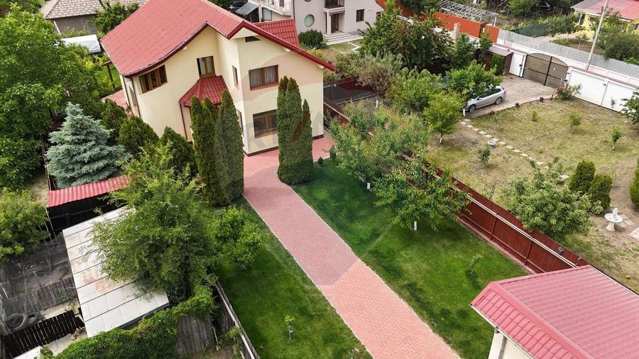 Casa de vanzare cu 280 mp si teren 1100 mp in Arcasilor Galati - 18