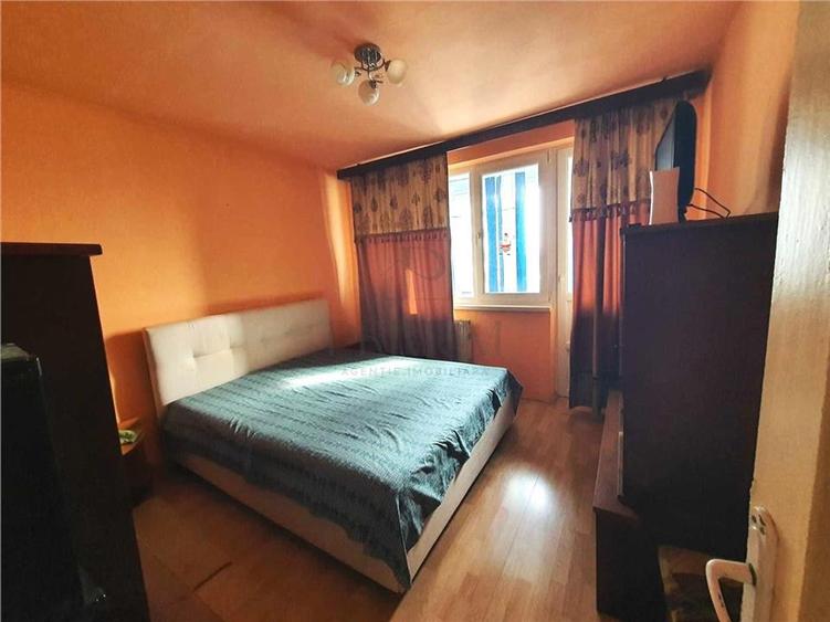 DAMBOVITA - ETAJ 4 - LIFT - 3 cam - decomandat - centrala proprie - clima - 2
