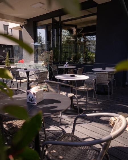 Spatiu Comercial de inchiriat/Cafenea/Barbershop/Otopeni - 1