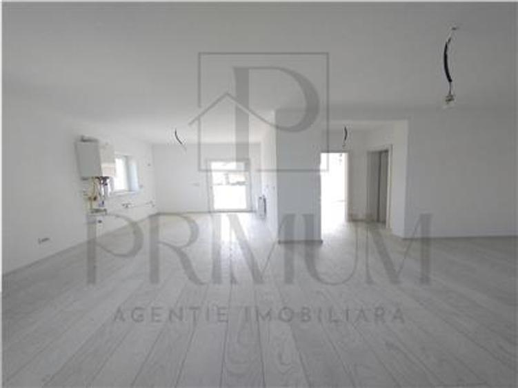 Duplex pe parter- finalizat - 2 dormitoare - pozitie foarte buna - 9