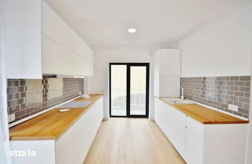 Apartament cu 3 camere semidecomandat în Gara de Nord