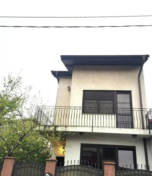 Casă cu 4 camere în Barbu Văcărescu Casă cu 4 camere în Barbu Văcărescu