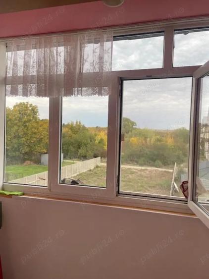 Inchiriez apartament , 2 camere , decomandat , str.Timisorii 110 , etaj 3 - 2