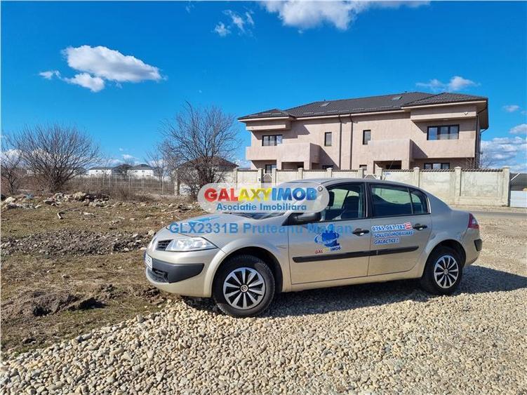 Vanzare teren 11000 mp  pe strada  Safirului din Bragadiru. - 1