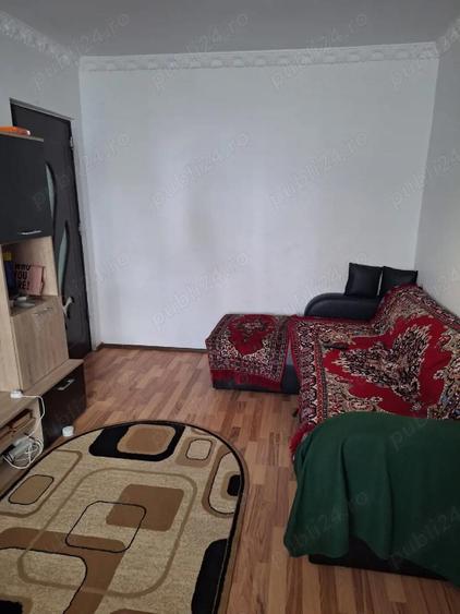 Vand apartament semi-decomandat - 1