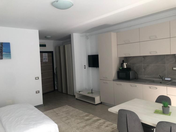 Studio - Mamaia Nord / Alezzi - 99.900 euro (Cod E2+E7) - 3