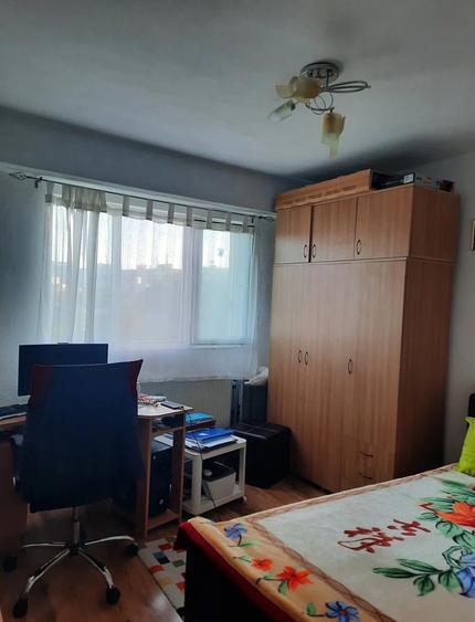 Apartament 2 camere, 48 mp, renovat și mobilat – Zona Tiglina 1 - 4