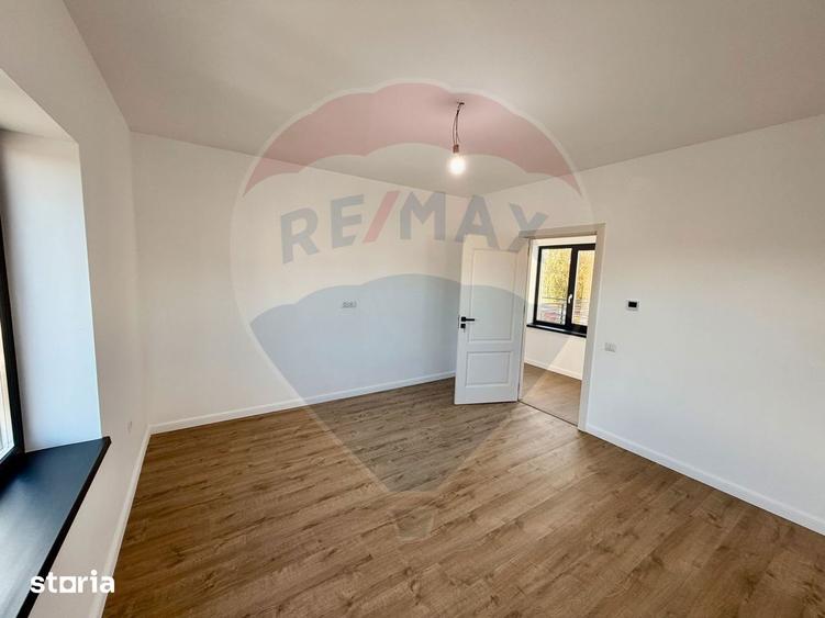 Casa / Vila cu 4 camere de vanzare in zona Dedeman - 8