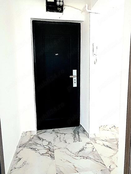 Apartament de vanzare 3 camere ,etajul 3 ,renovat recent - 1