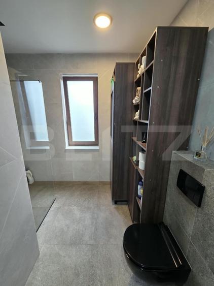 Casă individuală cu 4 camere cu Canalizare în Exterior Vest