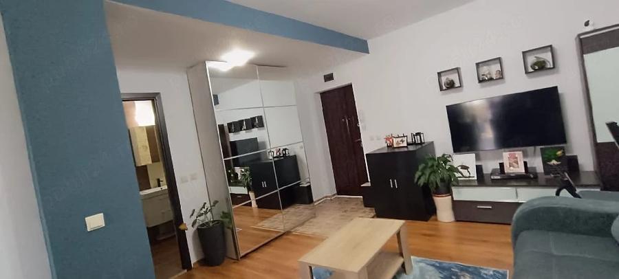Apartament cu 2 camere semidecomandat în Florești