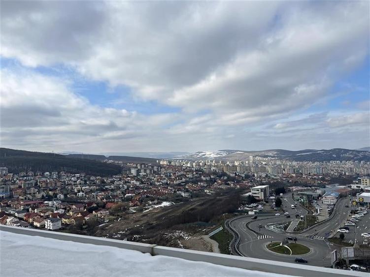 Apartament cu panorama pe 2 niveluri cu  scara interioara 115 mp si terasa  de 2 - 1