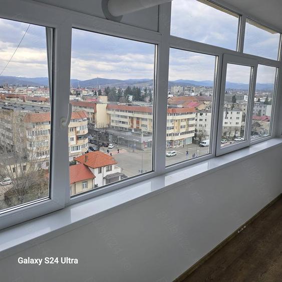 Inchiriez apartament 2 camere ,Strada Schelelor nr.2 Campina ,renovat mobilat si utilat complet nou - 13