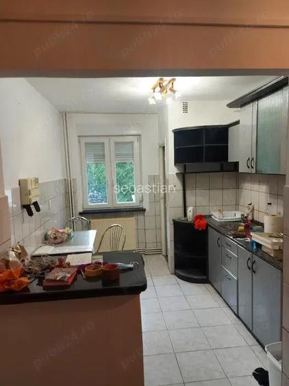 Ap decent si spatios 3 cam cu termoteca zona central Bulevard Ap decent si spatios 3 cam cu termoteca zona central Bulevard