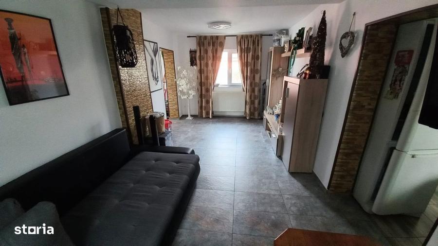 De vanzare casa cu toate utilitatile , 500 teren, Fagaras Narcisa - 9