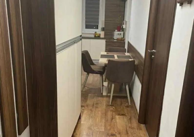 Apartament 3 camere, decomandat - zona Vlahuta - 3